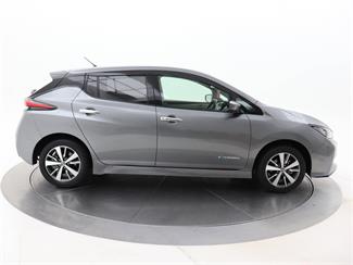 2019 Nissan Leaf - Thumbnail