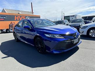 2019 Toyota Camry - Thumbnail