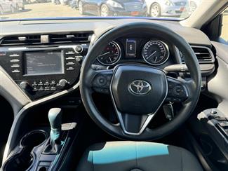 2019 Toyota Camry - Thumbnail