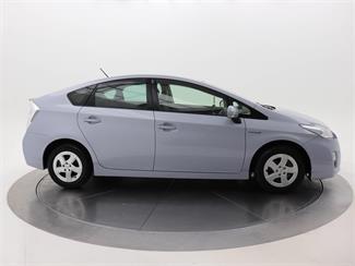 2009 Toyota Prius - Thumbnail