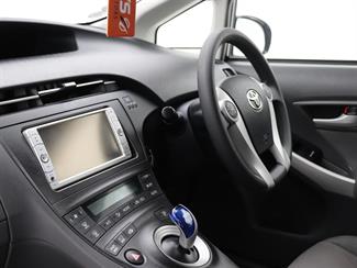 2009 Toyota Prius - Thumbnail