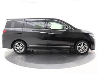 2013 Nissan Elgrand - Thumbnail