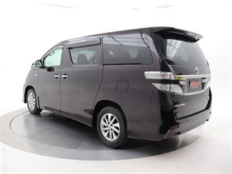 2013 Toyota Vellfire - Thumbnail