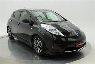 2017 Nissan Leaf - Thumbnail