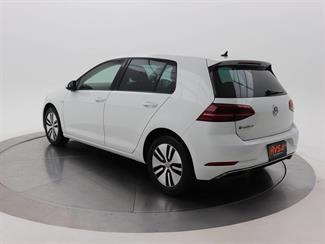 2018 Volkswagen e-Golf - Thumbnail