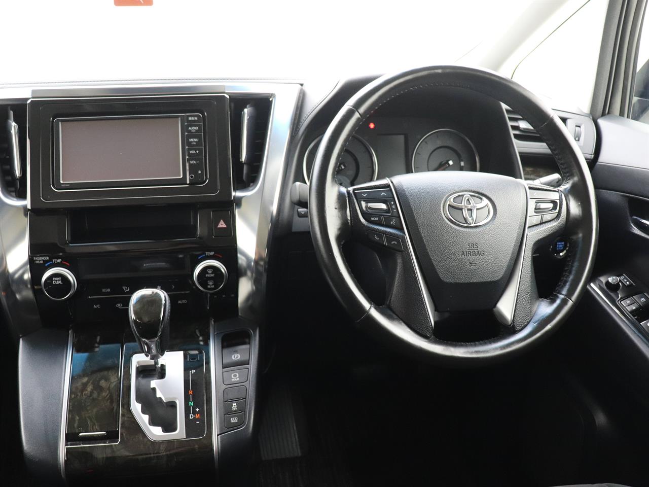 2015 Toyota Alphard