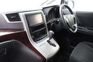 2012 Toyota Vellfire - Thumbnail