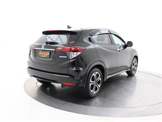 2017 Honda Vezel - Thumbnail