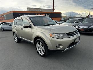 2006 Mitsubishi Outlander - Thumbnail