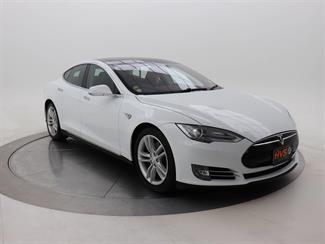 2015 Tesla Model S - Thumbnail