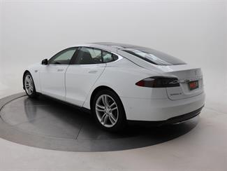 2015 Tesla Model S - Thumbnail