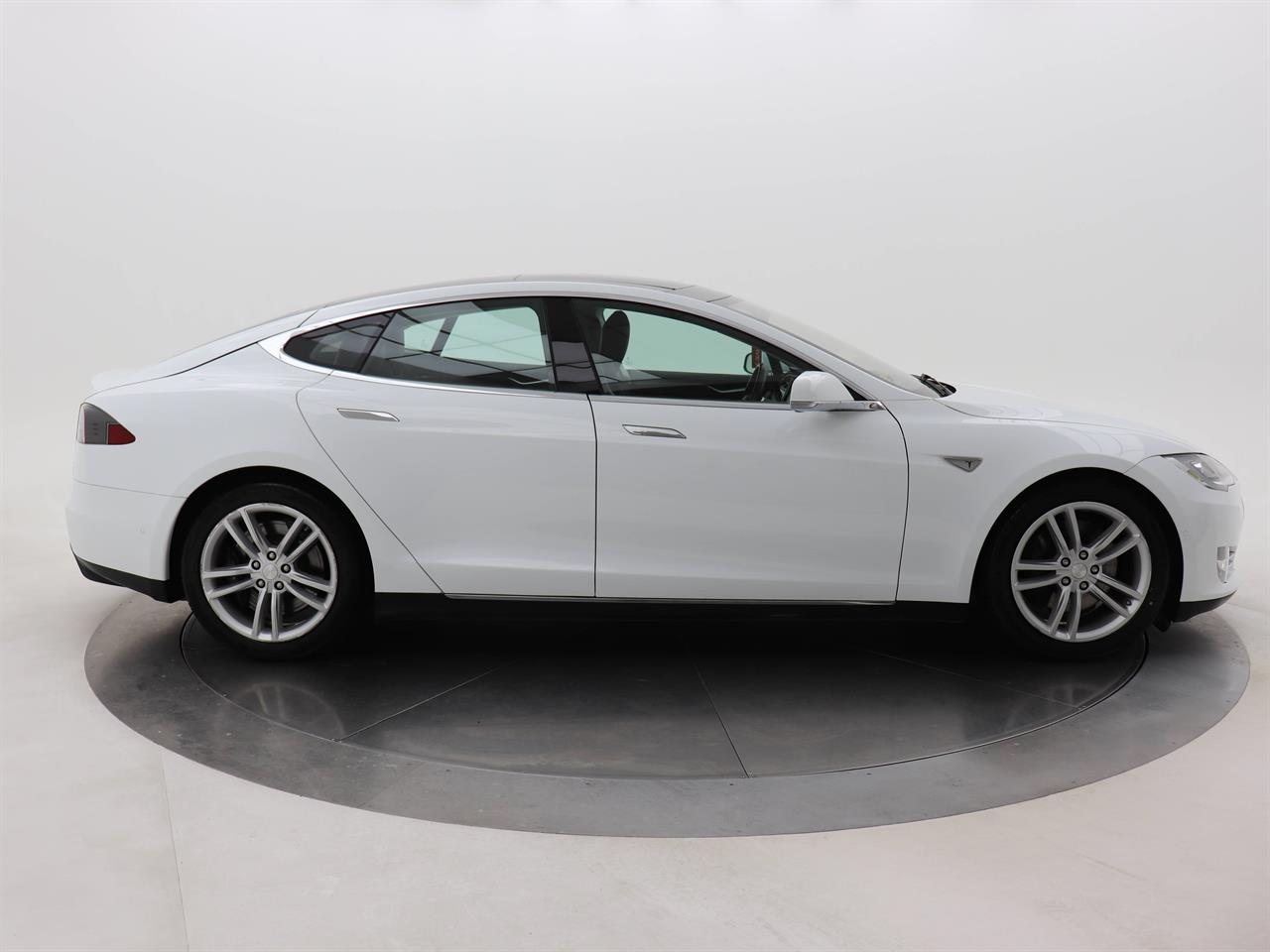 2015 Tesla Model S