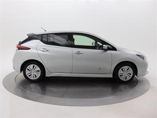 2019 Nissan Leaf - Thumbnail