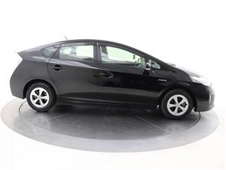 2014 Toyota Prius - Thumbnail