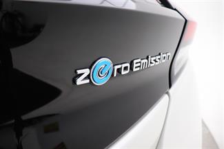 2018 Nissan Leaf - Thumbnail