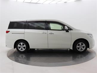 2015 Nissan Elgrand - Thumbnail