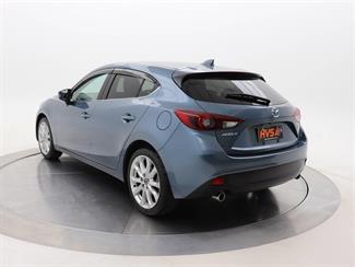 2015 Mazda Axela - Thumbnail