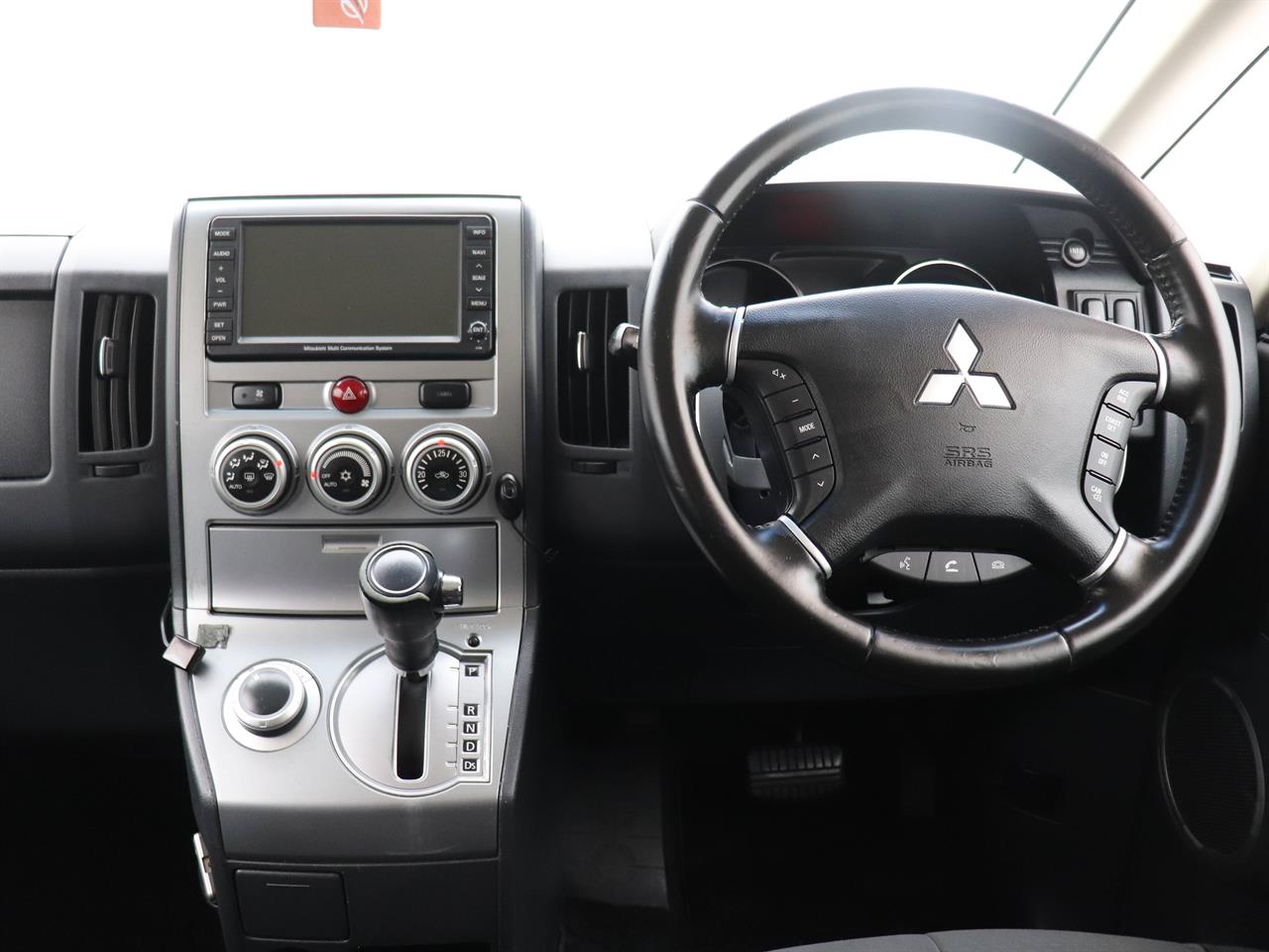 2009 Mitsubishi Delica