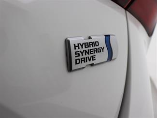 2019 Toyota Prius - Thumbnail