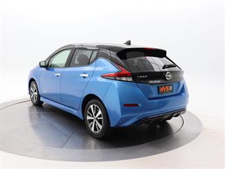 2020 Nissan Leaf - Thumbnail