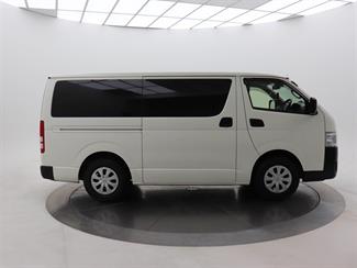 2023 Toyota Hiace - Thumbnail