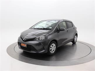 2015 Toyota Vitz - Thumbnail