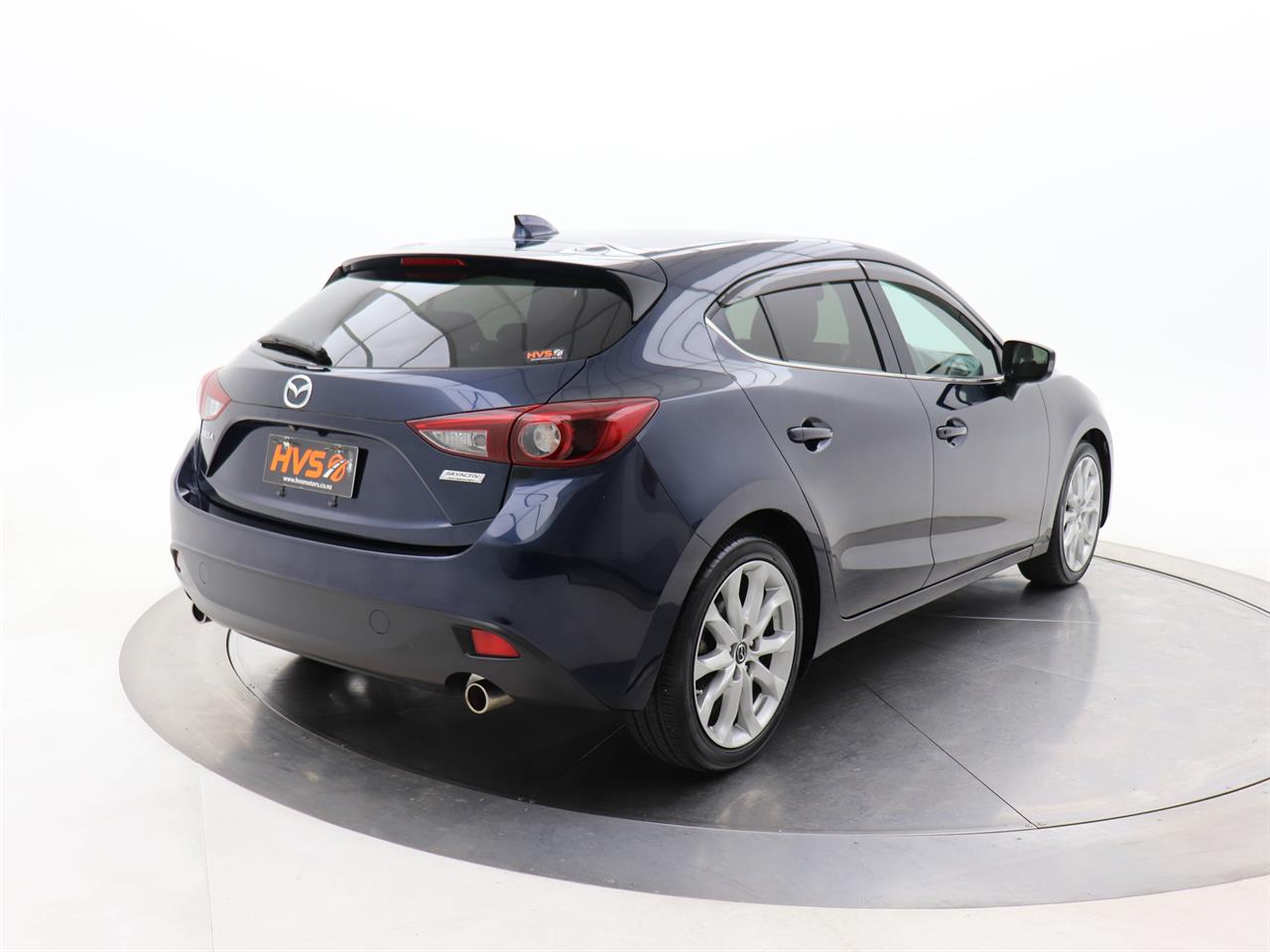 2013 Mazda Axela