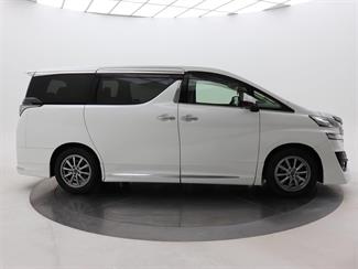 2015 Toyota Vellfire - Thumbnail