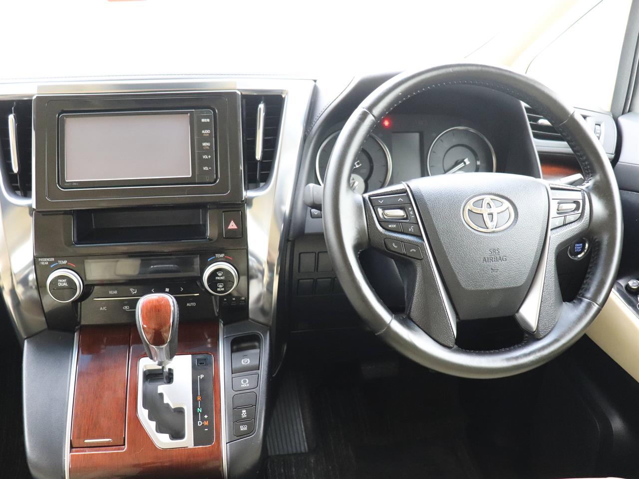 2015 Toyota Vellfire