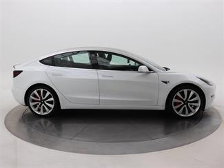 2019 Tesla Model 3 - Thumbnail