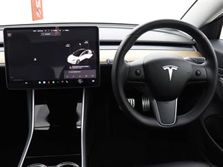 2019 Tesla Model 3 - Thumbnail