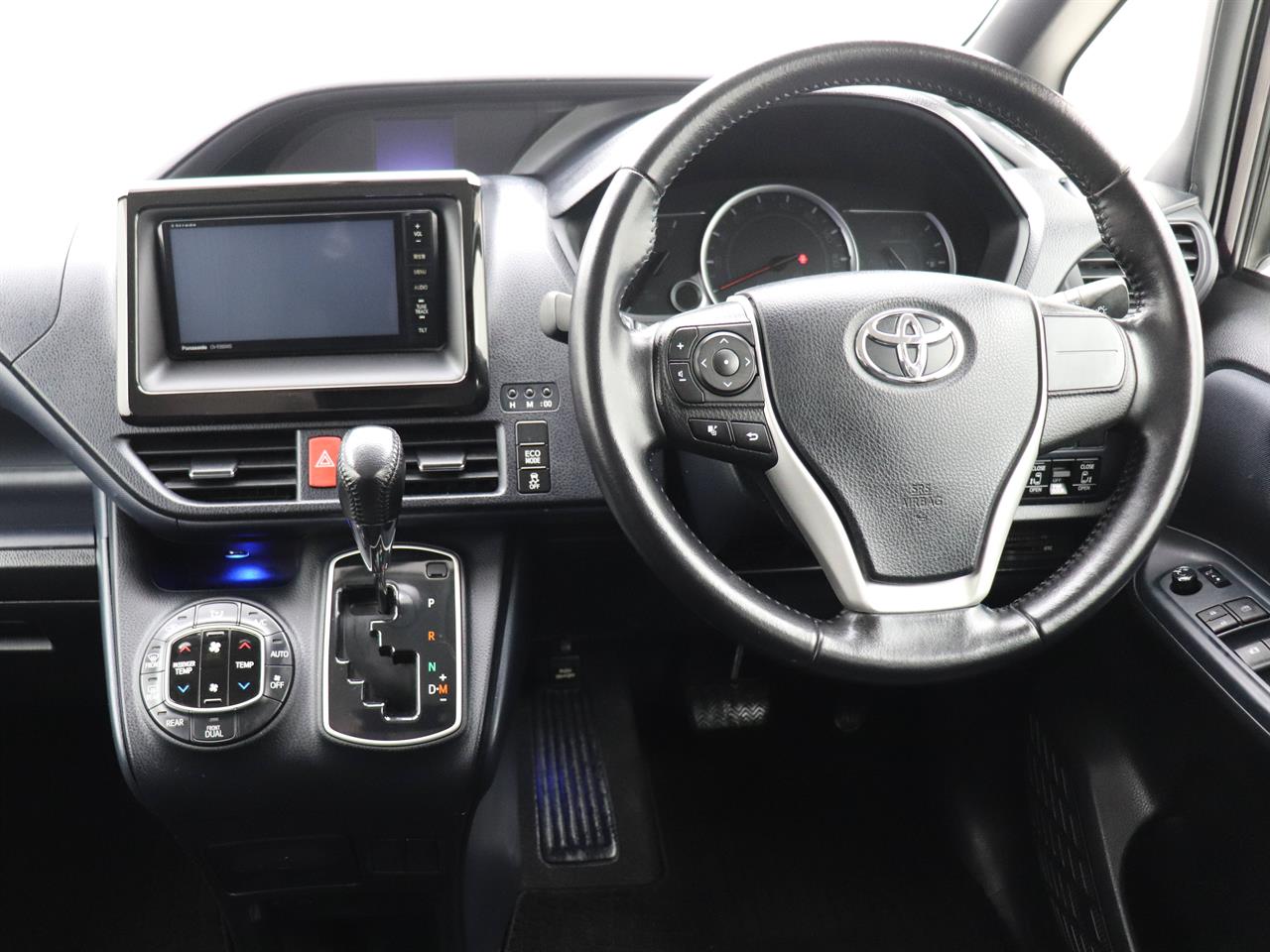 2014 Toyota Noah