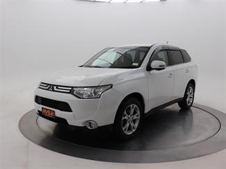 2012 Mitsubishi Outlander - Thumbnail