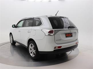 2012 Mitsubishi Outlander - Thumbnail