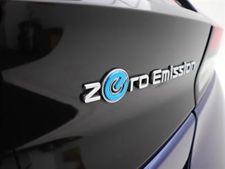 2020 Nissan Leaf - Thumbnail