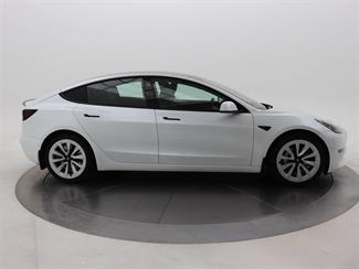 2021 Tesla Model 3 - Thumbnail