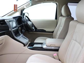 2014 Toyota Alphard - Thumbnail