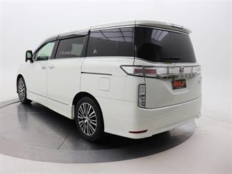 2017 Nissan Elgrand - Thumbnail