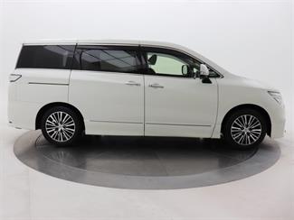 2017 Nissan Elgrand - Thumbnail