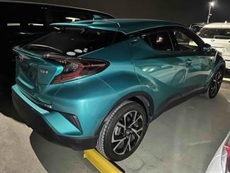 2017 Toyota C-HR - Thumbnail