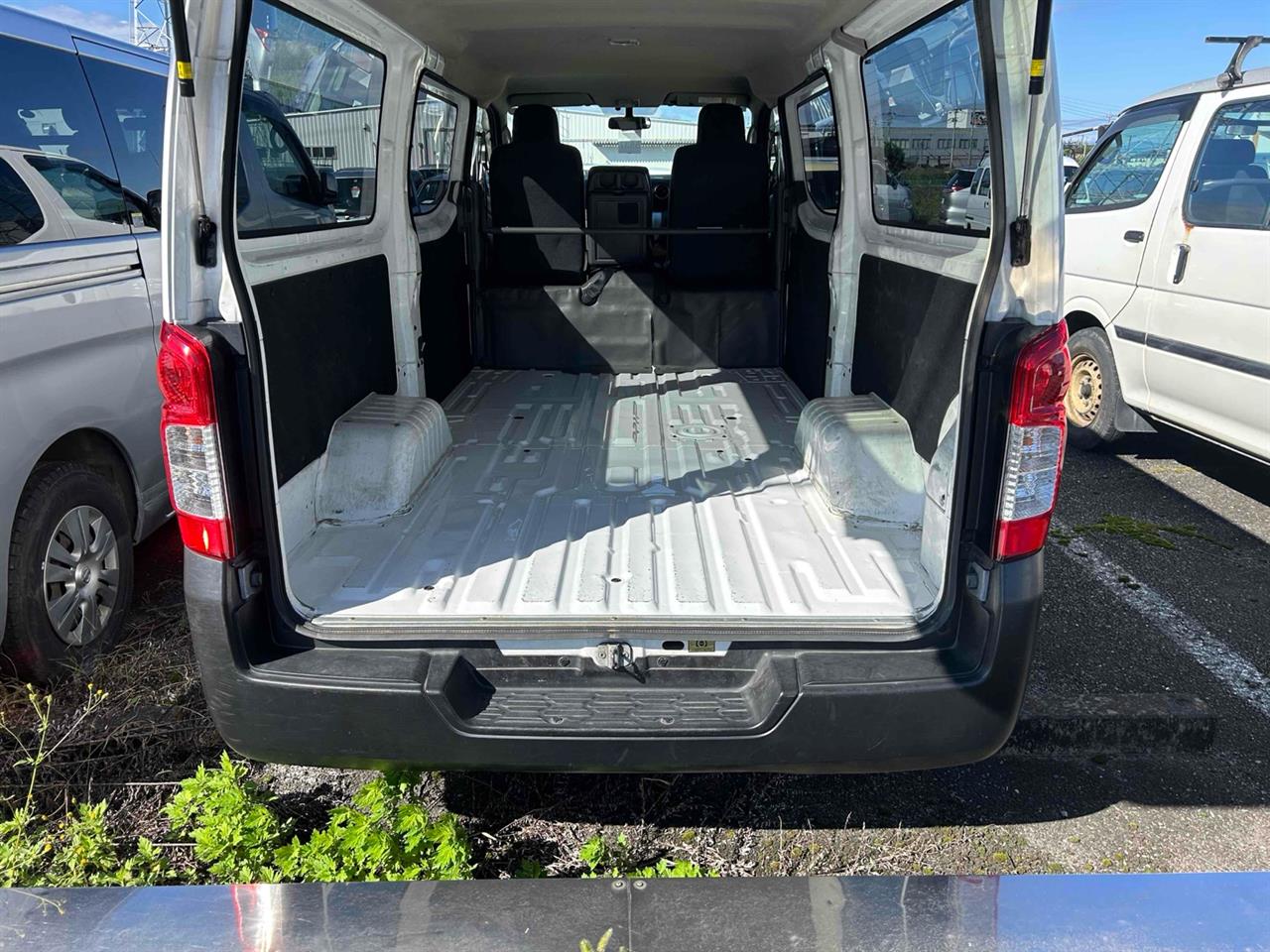 2016 Nissan NV350