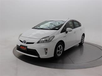 2012 Toyota Prius - Thumbnail