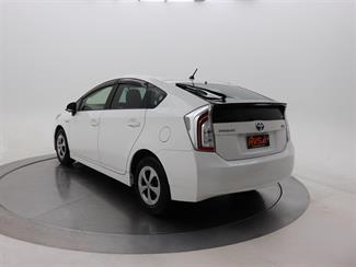 2012 Toyota Prius - Thumbnail