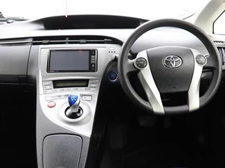 2012 Toyota Prius - Thumbnail