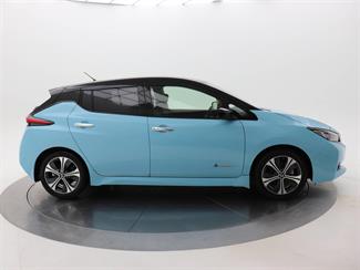 2019 Nissan Leaf - Thumbnail