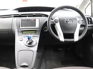 2011 Toyota Prius - Thumbnail