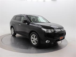 2013 Mitsubishi Outlander - Thumbnail