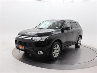 2013 Mitsubishi Outlander - Thumbnail