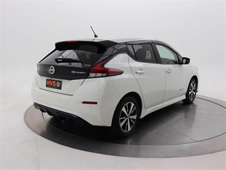 2019 Nissan Leaf - Thumbnail