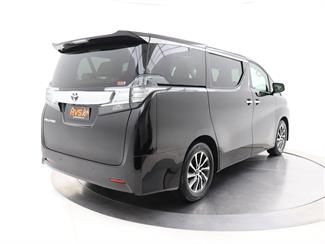 2016 Toyota Vellfire - Thumbnail